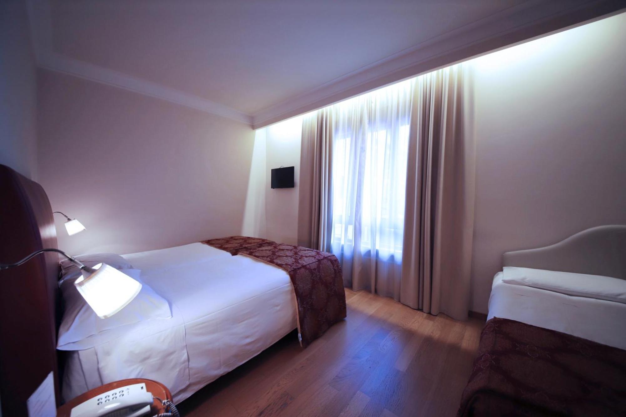 Monica Hotel Fiera Pregnana Milanese Екстер'єр фото
