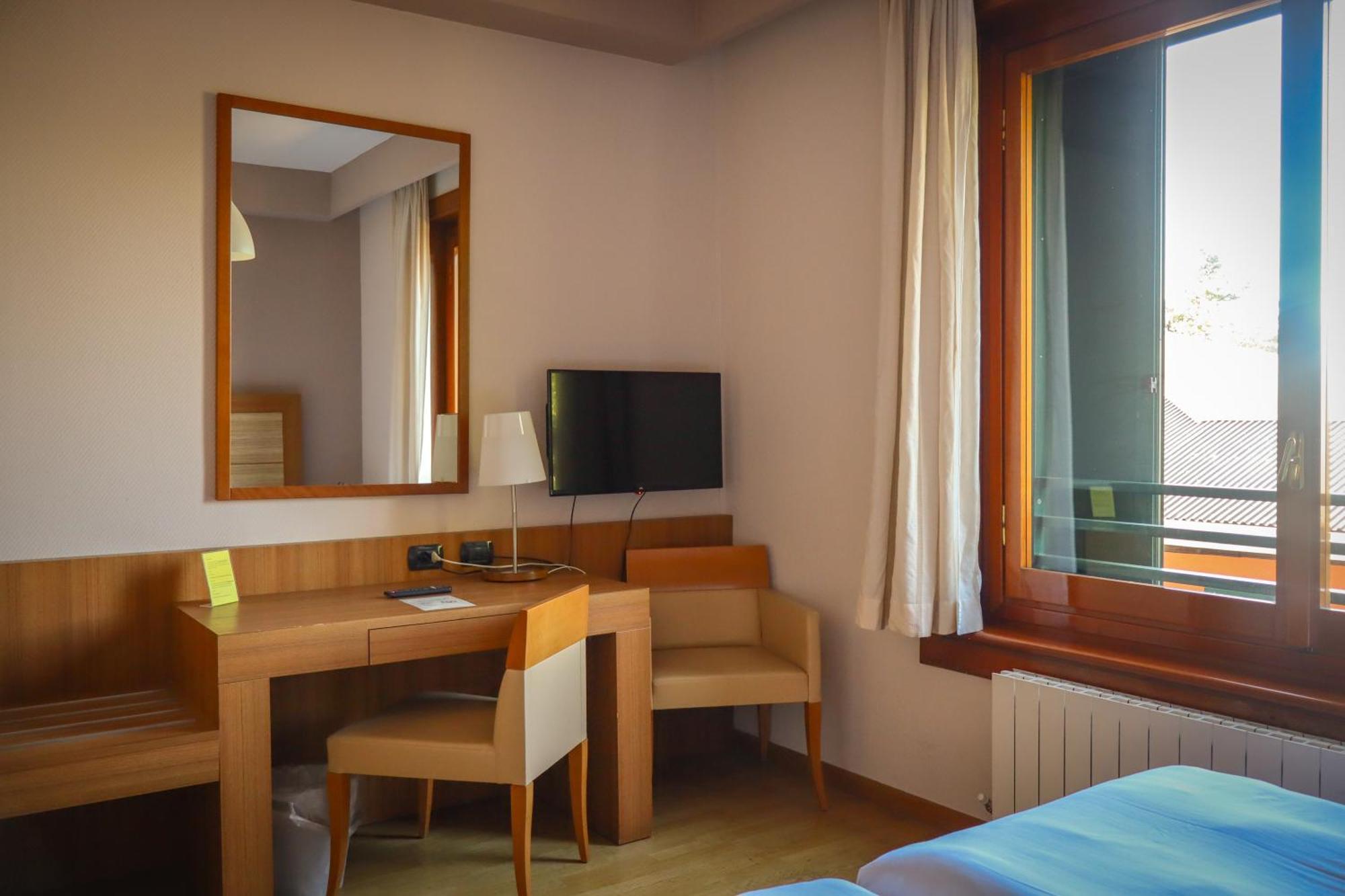Monica Hotel Fiera Pregnana Milanese Екстер'єр фото