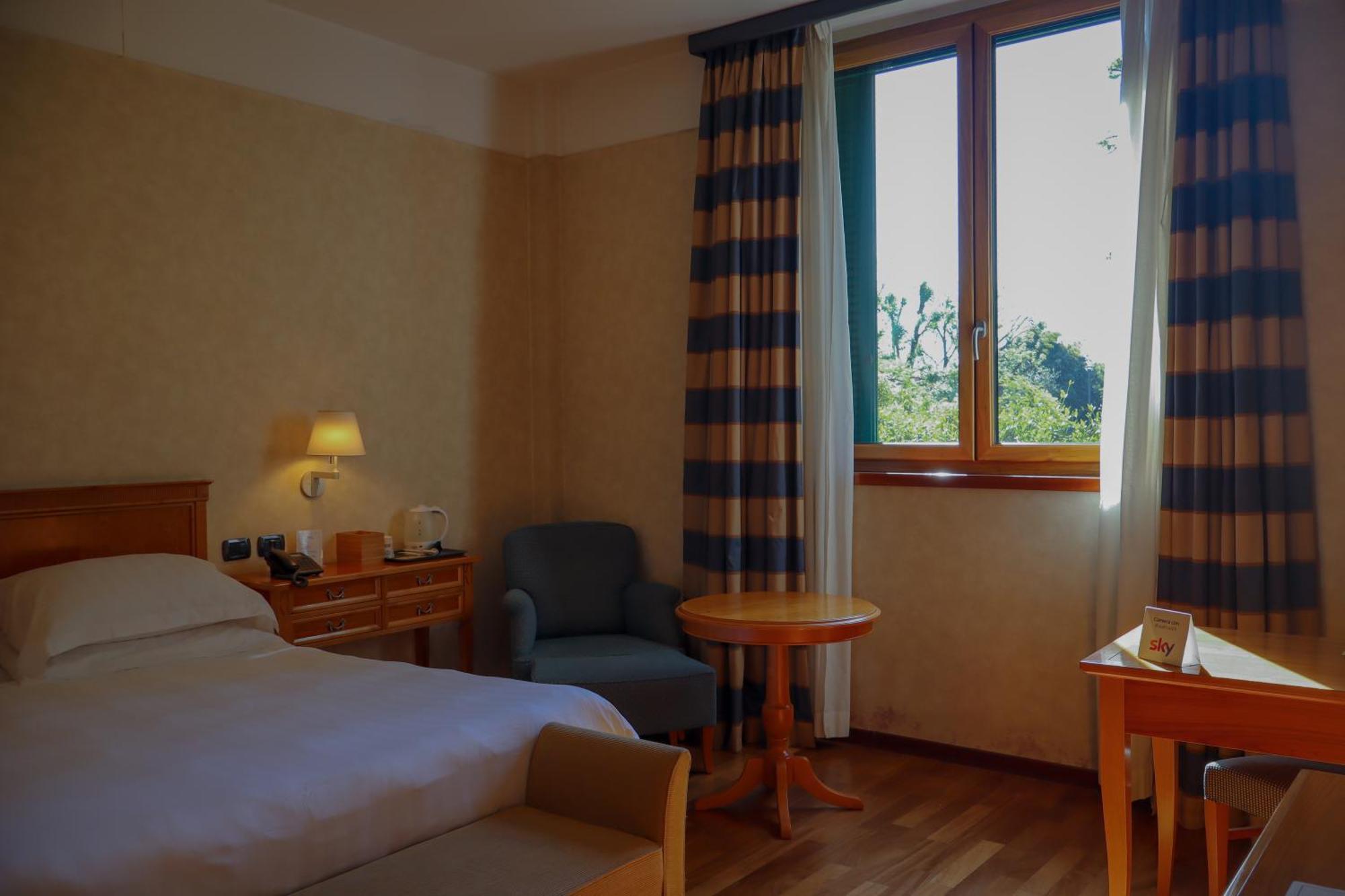 Monica Hotel Fiera Pregnana Milanese Екстер'єр фото