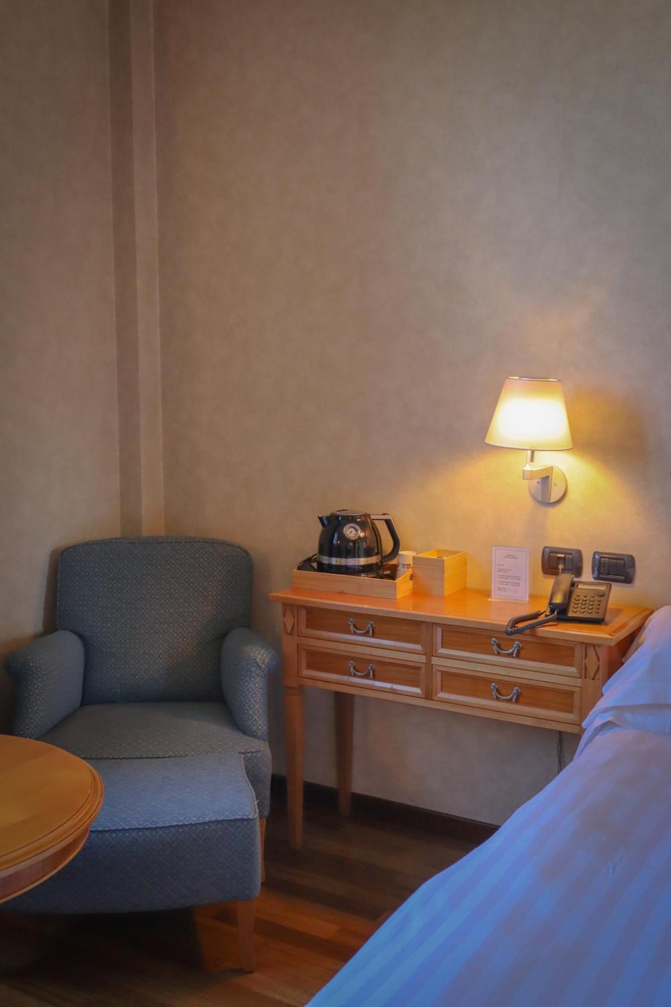 Monica Hotel Fiera Pregnana Milanese Екстер'єр фото