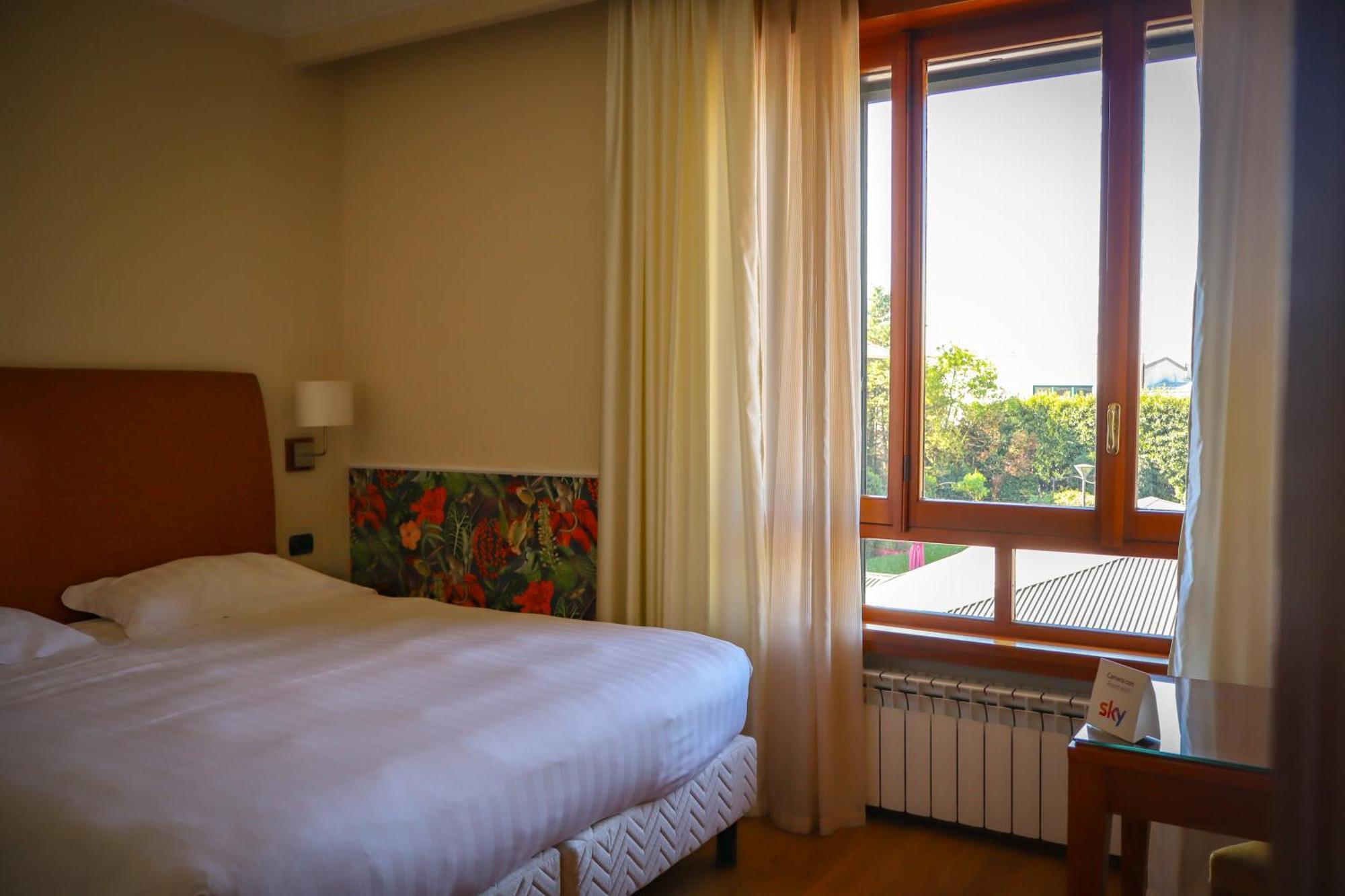 Monica Hotel Fiera Pregnana Milanese Екстер'єр фото