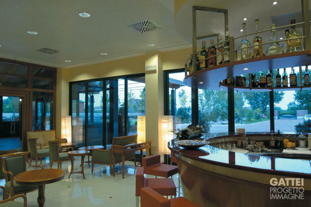 Monica Hotel Fiera Pregnana Milanese Екстер'єр фото